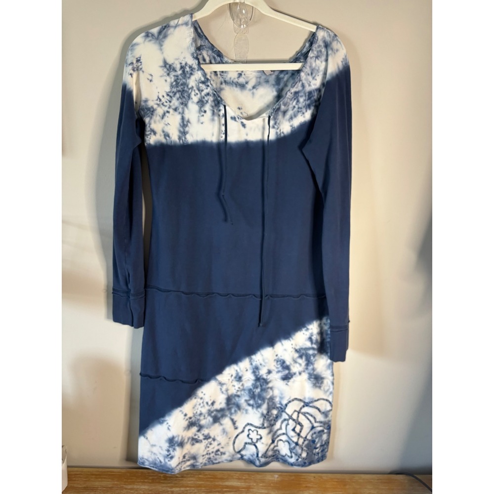 Athleta Blue Tie Dye Long Sleeve T-Shirt Dress‎ Medium Boho Graphic Mini
